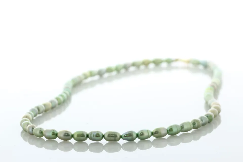 18 Inch Freshwater Cultured 4.5 - 5.0mm Pearl Necklace With Gold Plated Clasp