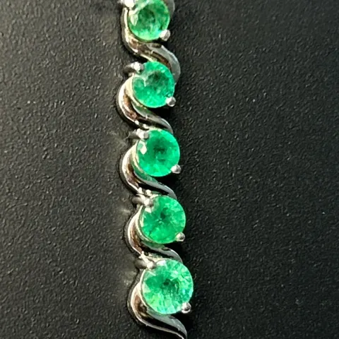 Beautiful Natural Emerald Pendant With Platinum 950
