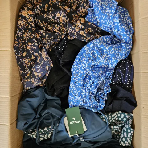 Grade A Women’s Clothing Bundle – Mixed Brands & Sizes – Some New with Tags