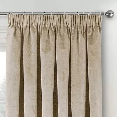 Bundle of 10 x Curtains Assorted Resale Opportunity