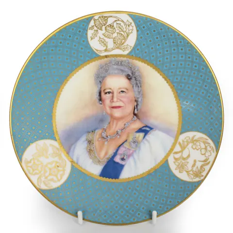 Royal Worcester The Queen Mother Cabinet Plate