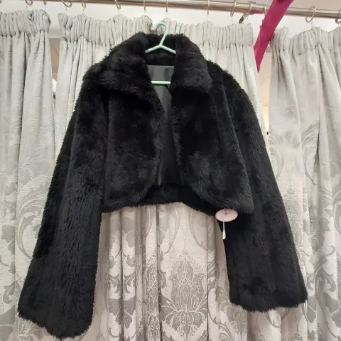Bianco Evento Faux fur jacket size large