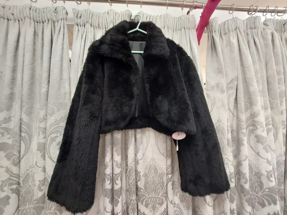 Bianco Evento Faux fur jacket size large