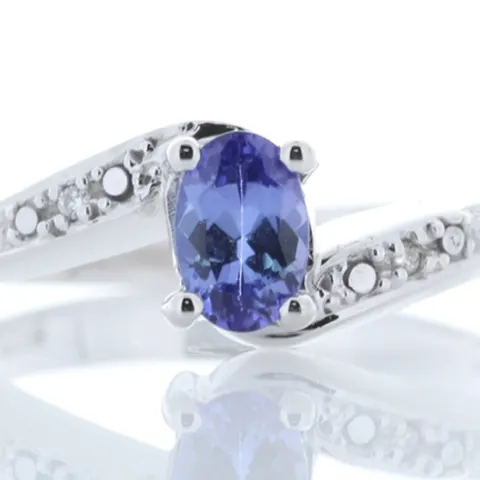 9ct White Gold Diamond And Tanzanite Ring