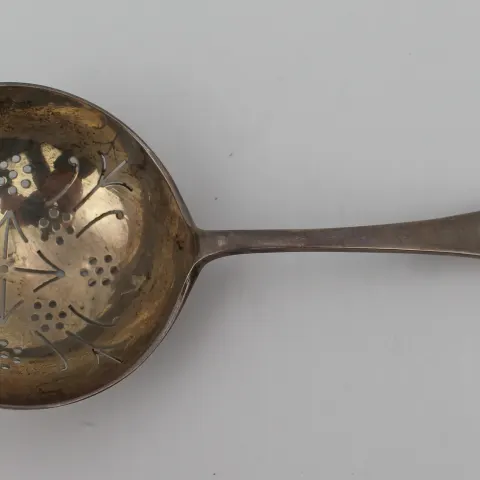 Vintage Solid Silver Tea Strainer Sheffield 1947