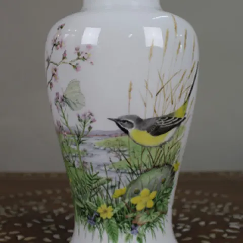 Franklin Porcelain The Spring Glen Vase