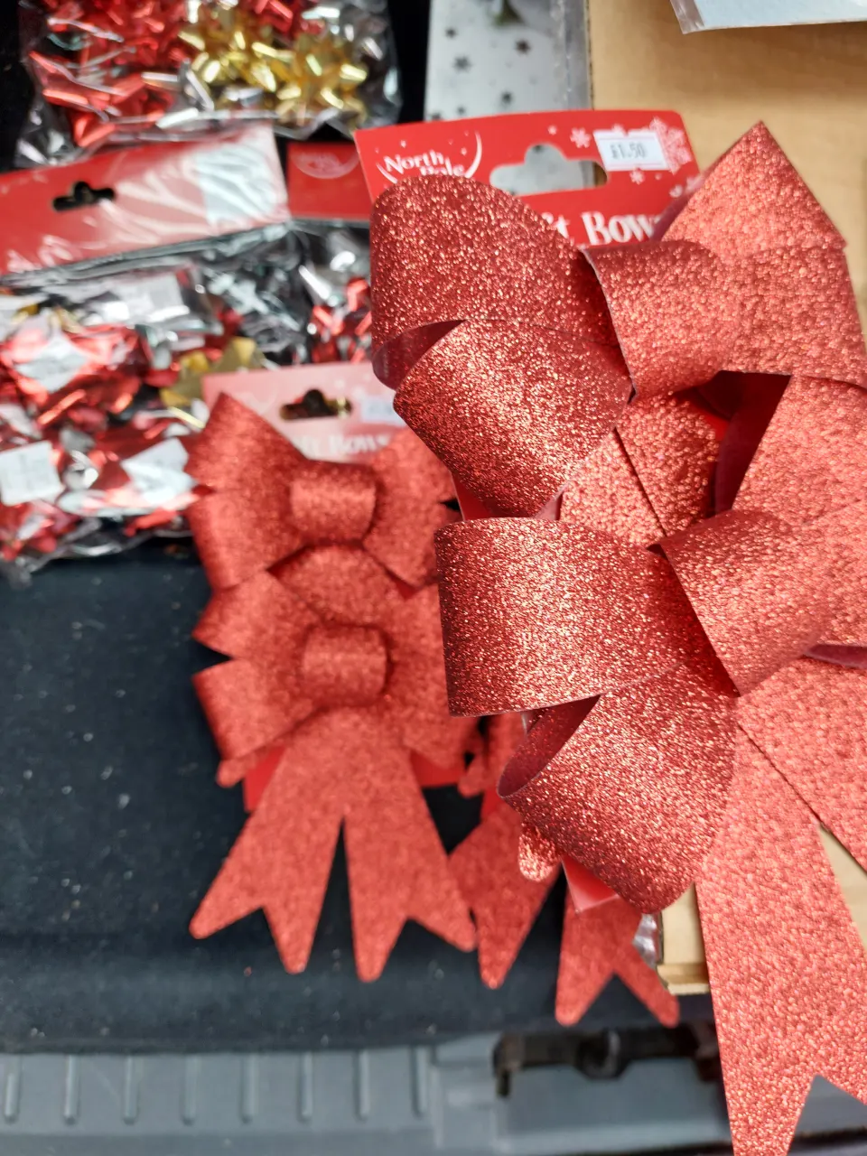 Christmas packs inc bows, bags, advent calenders etc