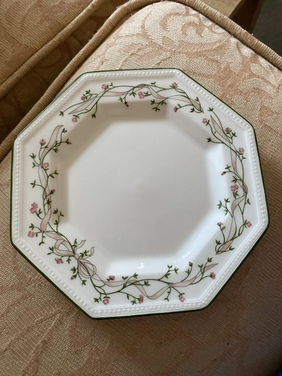 Johnson Brothers Made In England Dishwasher and Microwave Safe Eternal Beau Sarina Mascheroni Design