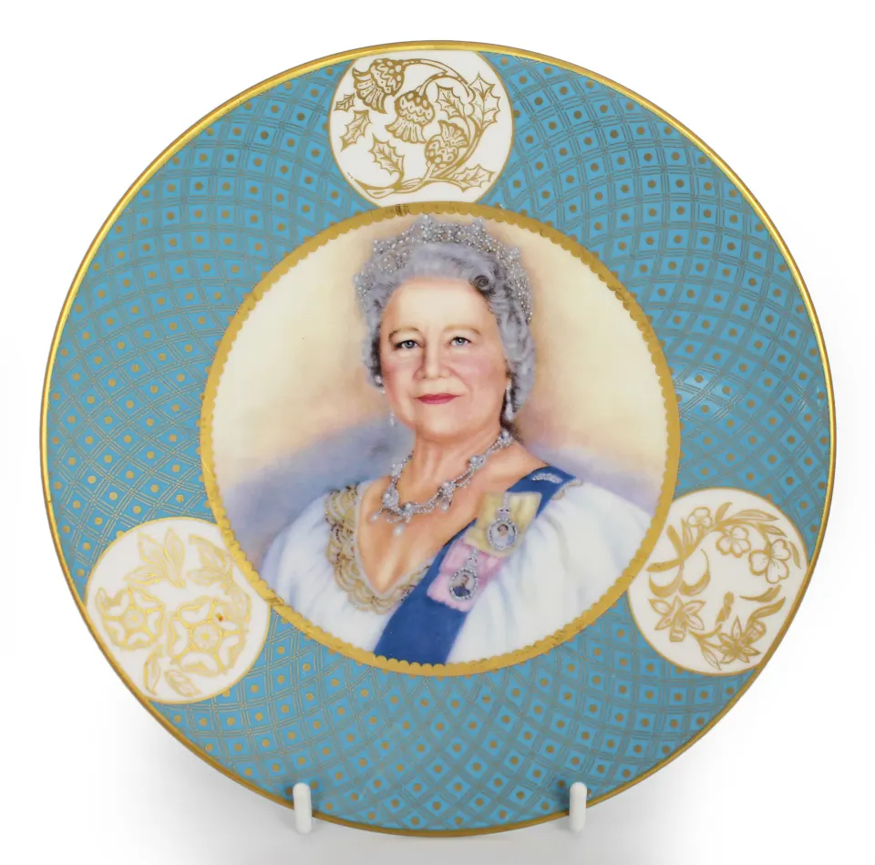 Royal Worcester The Queen Mother Cabinet Plate
