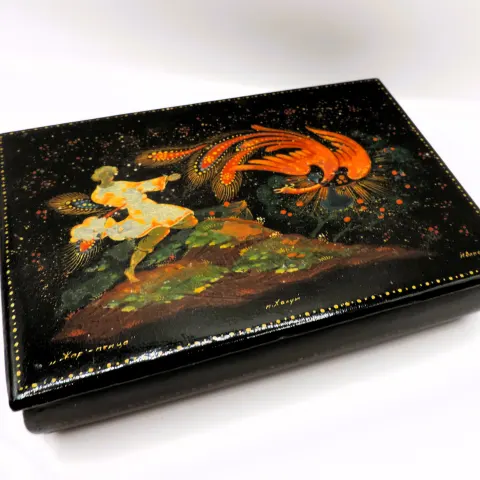 Large Vintage Russian Hand Painted Lacquer Box Artist Signed