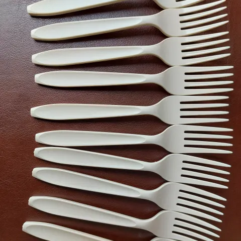 Box of 200 champagne plastic forks