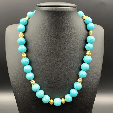 Elegant Howalite With Brass Beads Necklace.