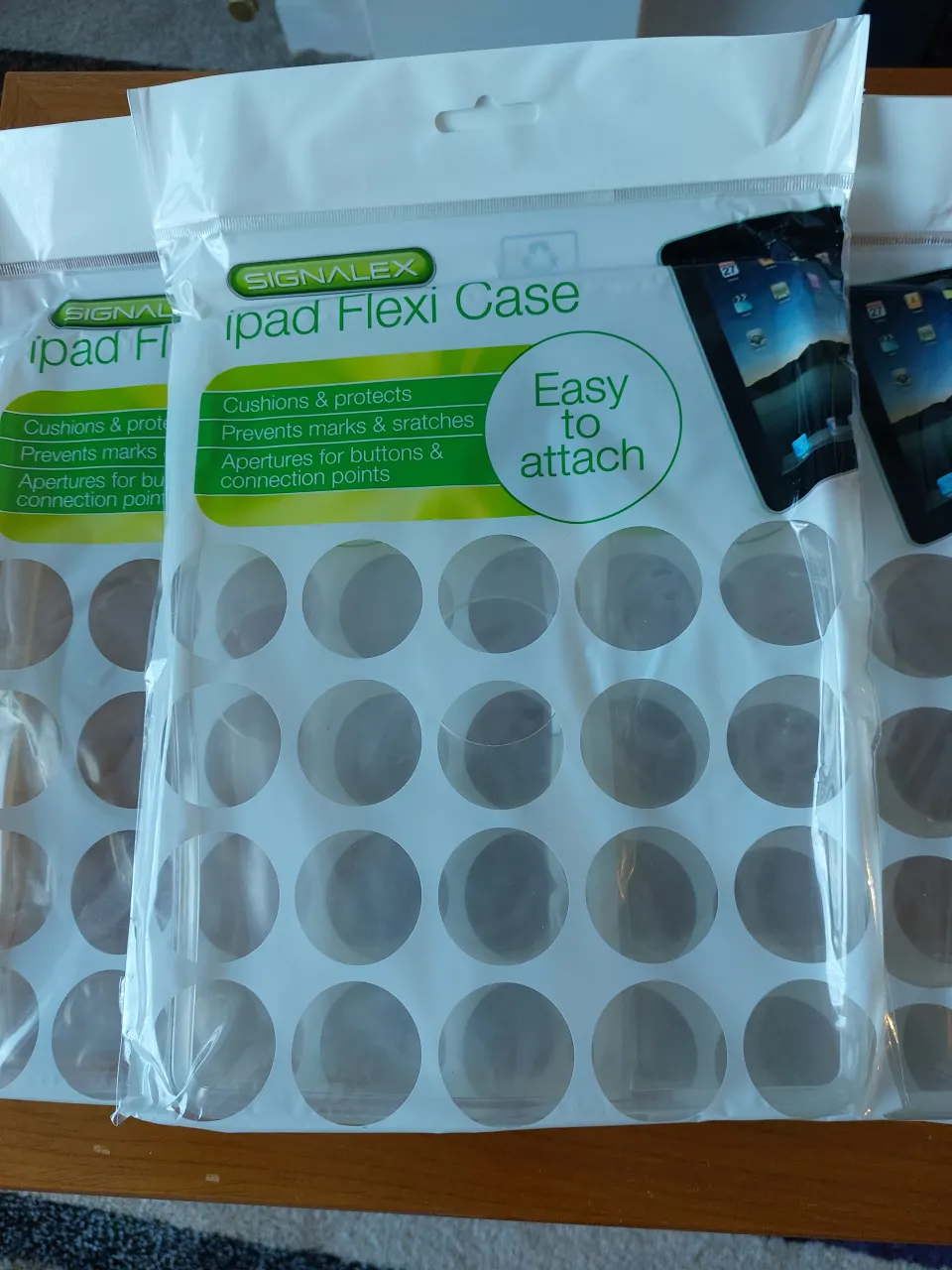 Ipad covers - transparent.  Flexible - box of 36 covers