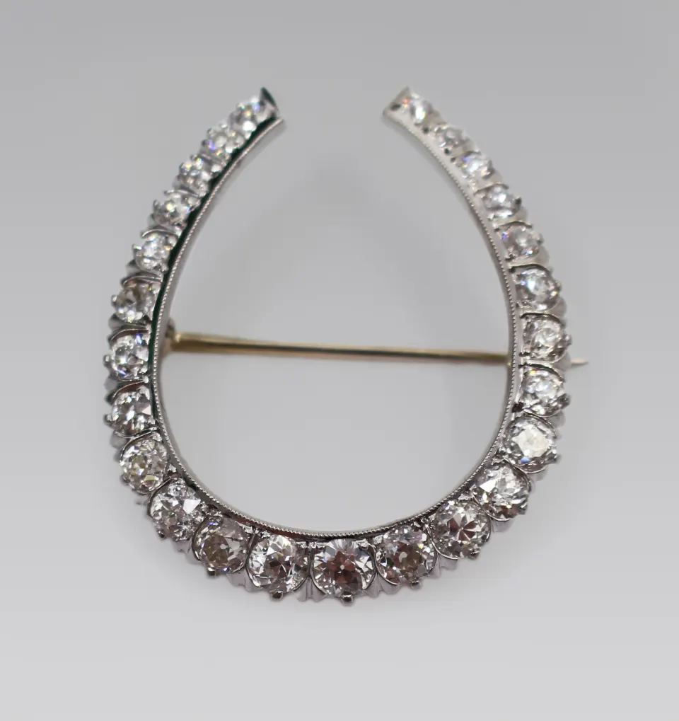 Fine Platinum Diamond Horseshoe Brooch c.1925