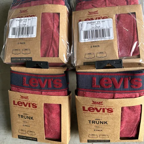 8 Levis 2 Packs Trunks Size Small