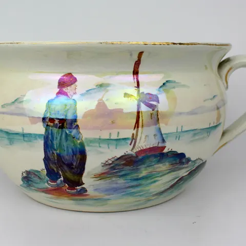 Cleve Art Ware W.Bennett (Hanley) Chamber Pot c.1920