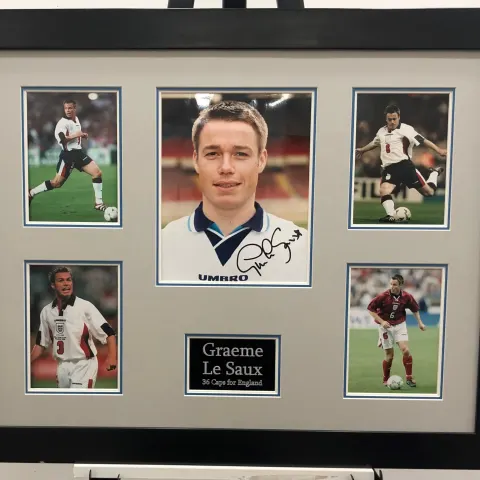 GRAEME LE SAUX framed original signature presentation.