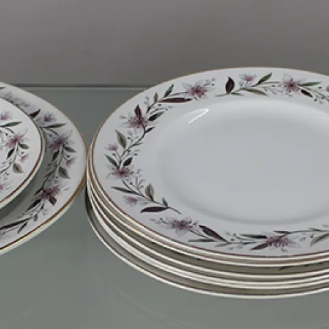 Chinastyle Simpson Potteries Naples Part Dinner Service