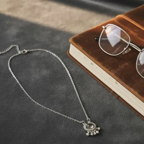 Silver-Tone Crescent Pendant Necklace with Clear Glass Stones – Adjustable Chain, Fashion Jewellery