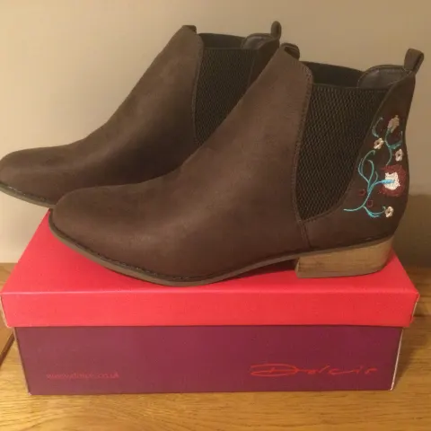 Dolcis “Jean” Chelsea Boots, Size 8,  Chocolate - New RRP £49.99