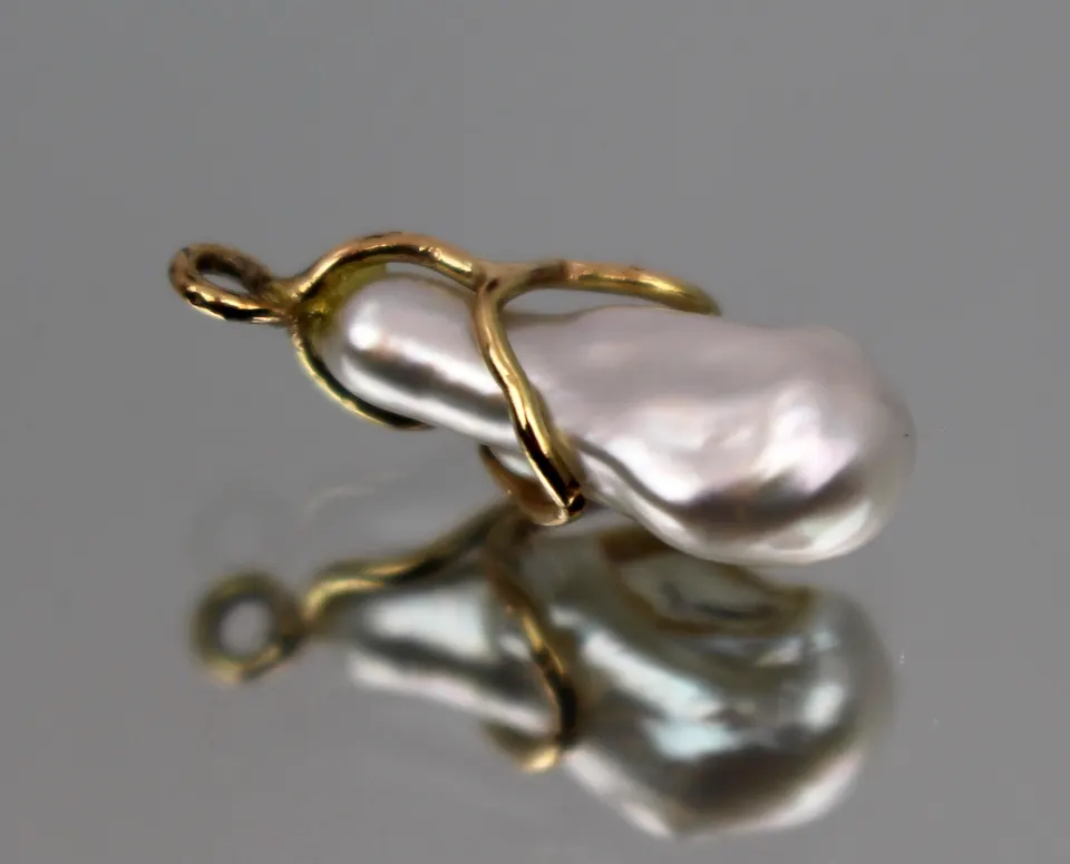 Vintage Baroque Pearl Pendant