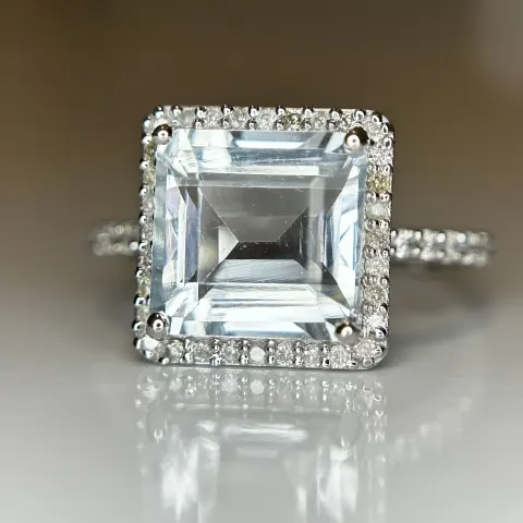 Beautiful 3.55 CT Natural Aquamarine Ring With Natural Diamonds & 18k White Gold
