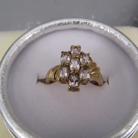 Semi precious 9ct gold Morganite ring