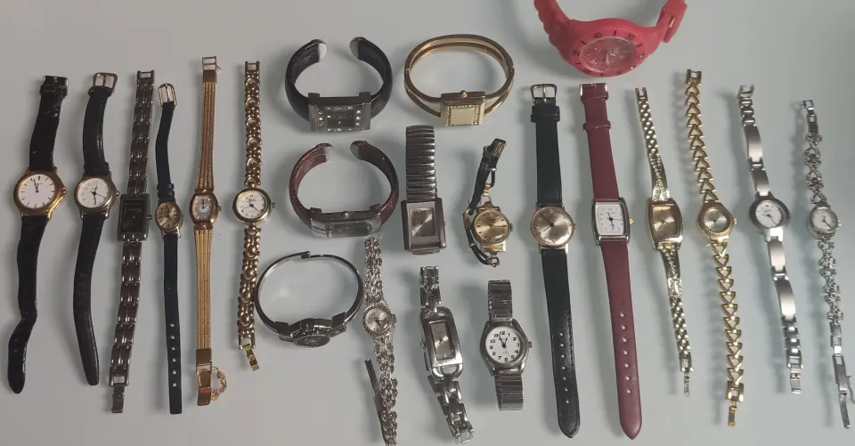 A Collection of 22 x Ladies Watches.