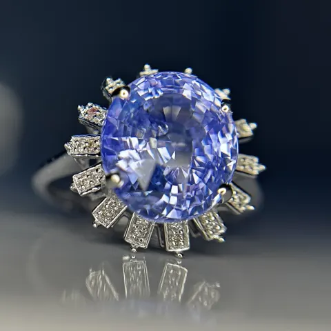 Beautiful 7.90CT Unheated Ceylon Blue Sapphire With Natural Diamonds & 18k Gold