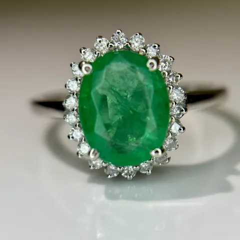 Beautiful 2.30 CT Natural Emerald Ring With Natural Diamonds & Platinum 950