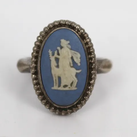 Wedgwood Cameo Jasperware Silver Ring