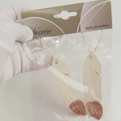 8 x 2 PIECE RESIN FEATHERS WITH GLITTER (White)