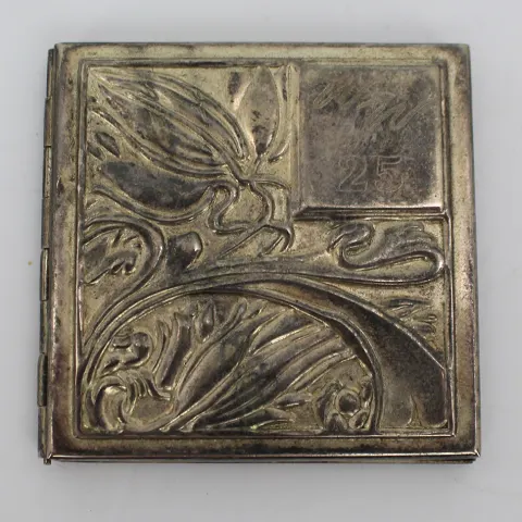 Vintage Compact