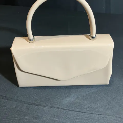 Handbag used by Vanessa Hudgens