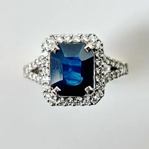 Beautiful 3.50CT Ceylon Blue Sapphire  Diamonds & 18k White Gold