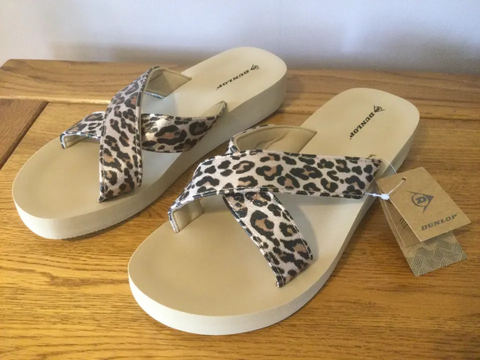 Dunlop “Leo” Ladies, Low Wedge, Flip Flop Sandals, Size 6, Beige Leopard - Brand New