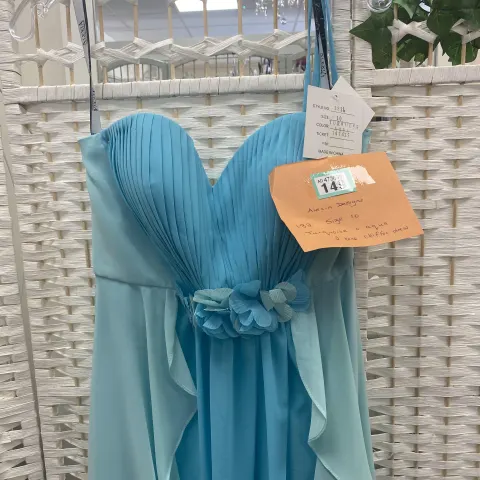 Alexia Designs prom dress ivory and turquoise size10