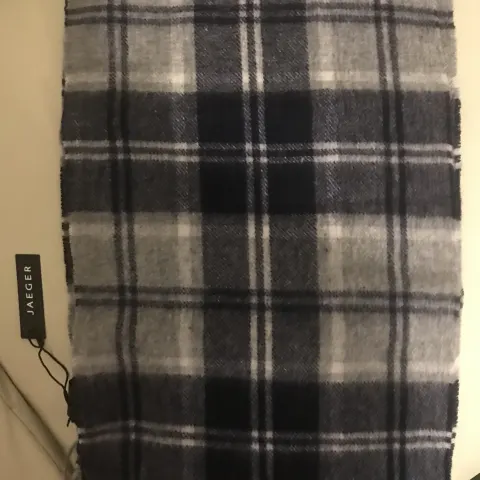 Jaeger Wool and Cashmere Blue Check Scarf Brand New