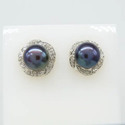 Black pearl and diamond rosette earrings in 9ct yellow gold, boxed