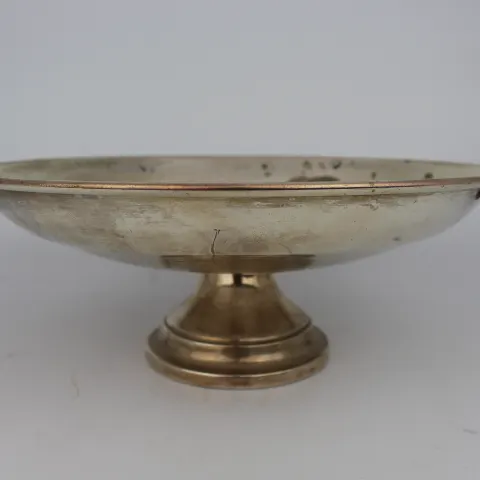 Vintage Engraved Silver Plate Centrepiece Tazza