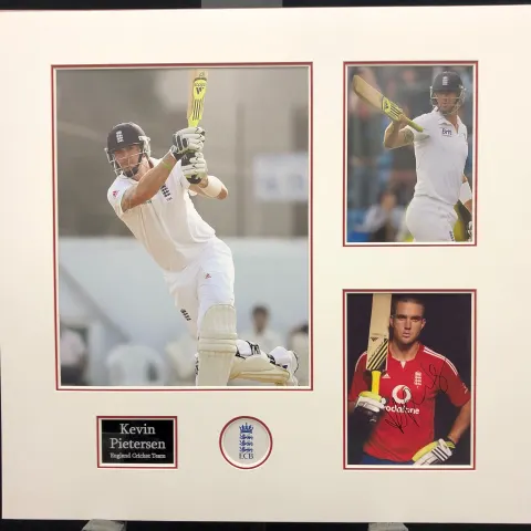 KEVIN PIETERSEN original signed presentation
