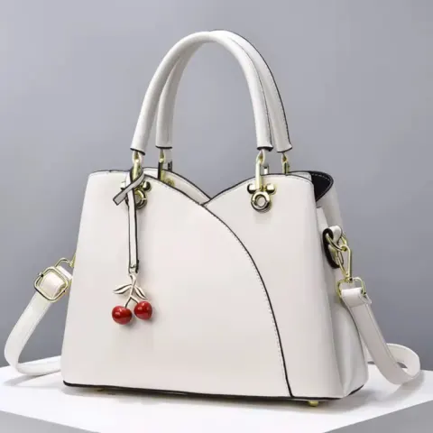 Elevate Your Look With The Trendy Fashion Handbag! Designed For The Modern, Stylish Woman - White