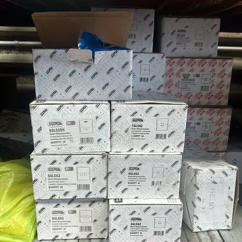 1 X BAY OF WALL PORTS/ETHERNET PORTS