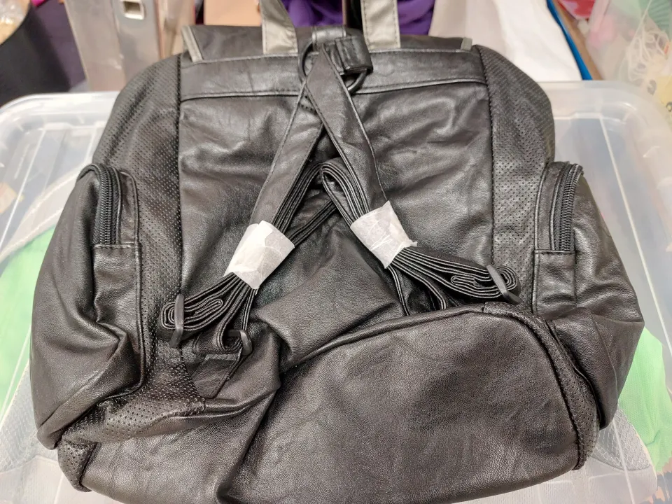 Black Pineapple bag with pockets