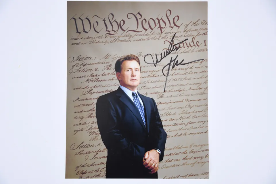 MARTIN SHEEN Original signature