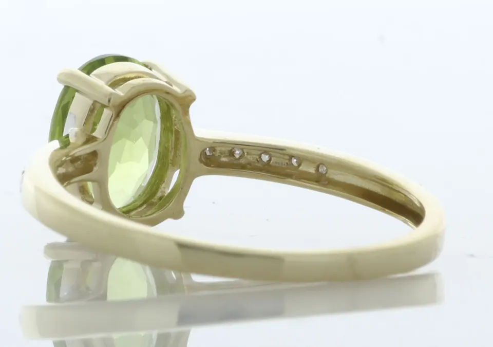 9ct Yellow Gold Diamond And Peridot Ring (P1.28) 0.04 Carats