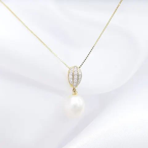 Cultured pearl and diamond dress necklace in yellow gold, boxed