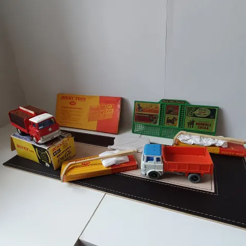 Dinky Bedford Coke and tipper truck with accesories