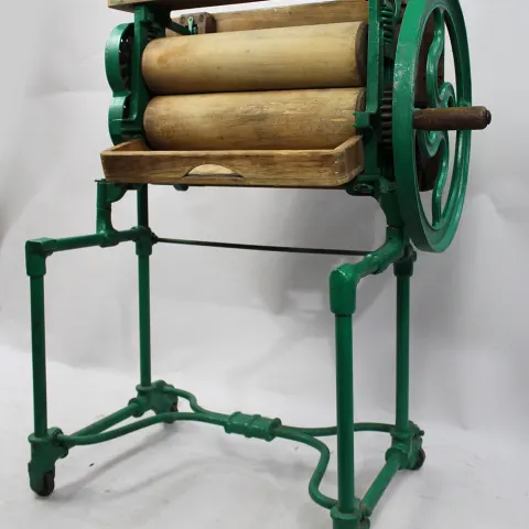 Antique CWS Ironworks Keighley Mangle