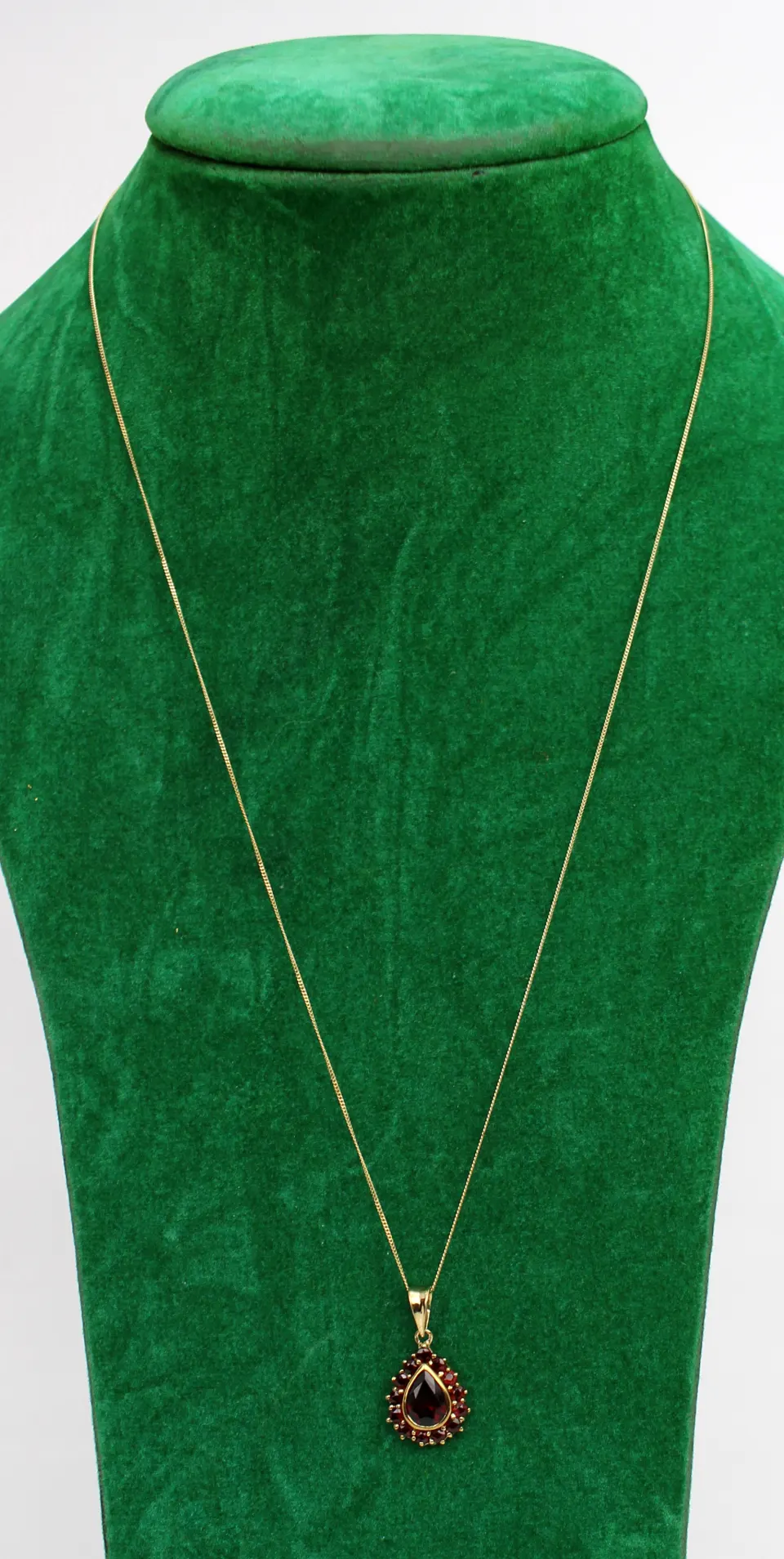 Vintage 9ct Gold Pendant on Chain